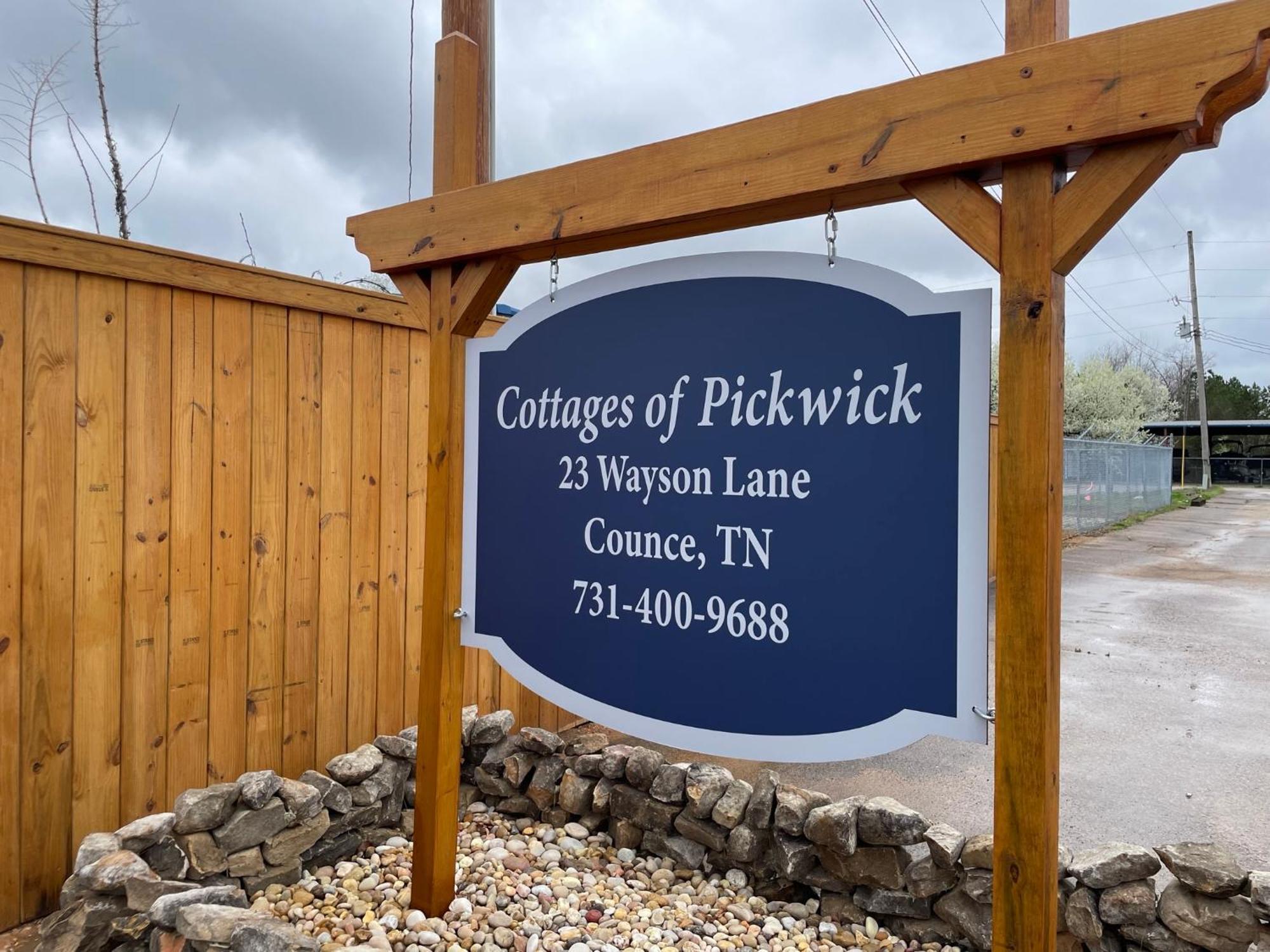 Of Pickwick-121